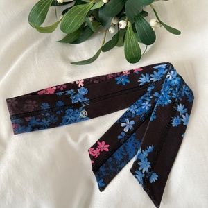LULULEMON Floral Head Tie